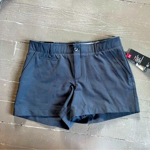 Under Armor black heat gear shorts  regulates body temperature size 4” size 8